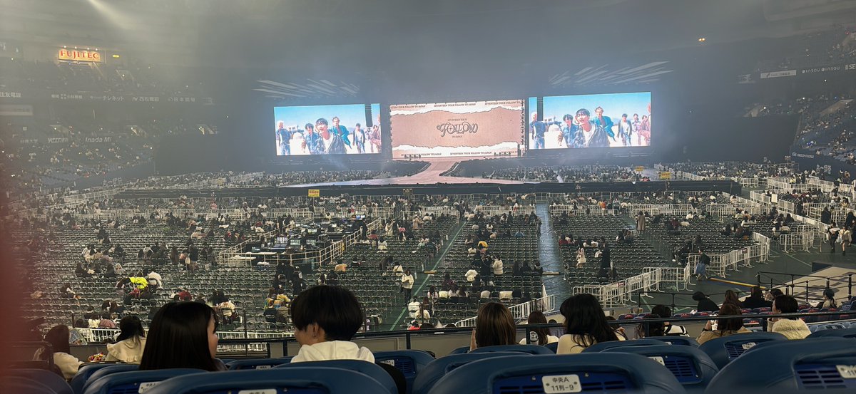 Ov1Pi's tweet image. セブチ 京セラ見え方

1枚目 一塁側上段1列目
2枚目 一塁側 アルファベット席 1列目
3枚目 一塁側 スタンド1列目
4枚目 中央A 12列目

ご参考程度にどうぞ！