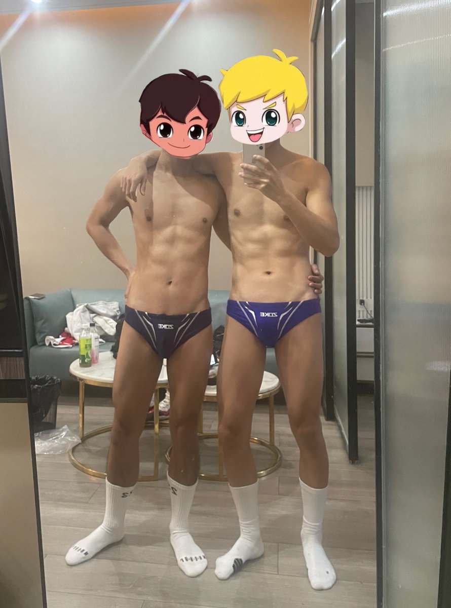 预告，海边见
With:<a href="/LingYun0/">易凌云</a> 
#泳裤 #白袜