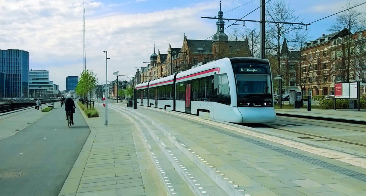 🚲 🚈  Bring Your Bike for Free on the Light Rail!
Midttrafik, the public transportation company operating in Central Denmark, now allows bicycles on the Aarhus Light Rail at no extra cost. 
Picture: Wikimedia Commons