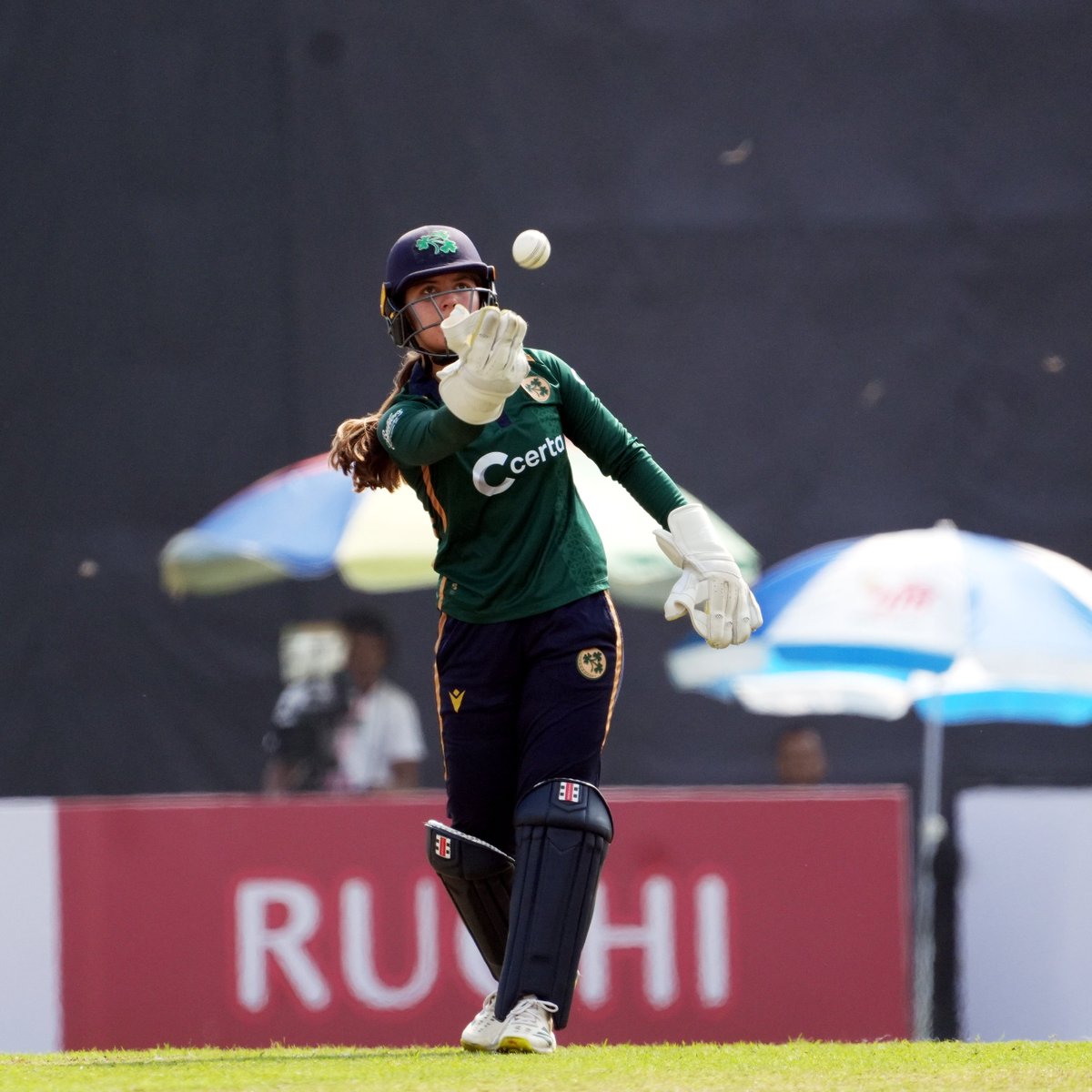 👋: ᴍᴀᴛᴄʜ ᴜᴘᴅᴀᴛᴇ

Aimee Maguire and Freya Sargent asking questions. 64 runs required...

▪️ Ireland 185 (50 overs)  
▪️ Bangladesh 122-1 (29 overs)

Follow the game:
▪️ WATCH: bit.ly/3B8esS8
▪️ SCORE: bit.ly/41tMFGP
▪️ FAN GUIDE: