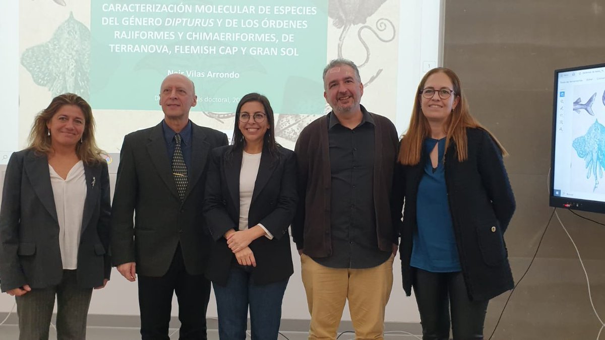 IEO Vigo (@ieovigo) on Twitter photo 🎓Hace unos días defendió su tesis en la <a href="/uvigo/">Universidade de Vigo</a> Nair Vilas (<a href="/NairVilas2/">Nair Vilas Arrondo</a>)
Esta tesis, realizada en #IEOVigo bajo la dirección de la doctora Montse Pérez (<a href="/perezro_montse/">montse</a>), acaba de obtener un sobresaliente cum laude, por lo que felicitamos a doctoranda y directora 👏👏 🎓Hace unos días defendió su tesis en la <a href="/uvigo/">Universidade de Vigo</a> Nair Vilas (<a href="/NairVilas2/">Nair Vilas Arrondo</a>)
Esta tesis, realizada en #IEOVigo bajo la dirección de la doctora Montse Pérez (<a href="/perezro_montse/">montse</a>), acaba de obtener un sobresaliente cum laude, por lo que felicitamos a doctoranda y directora 👏👏