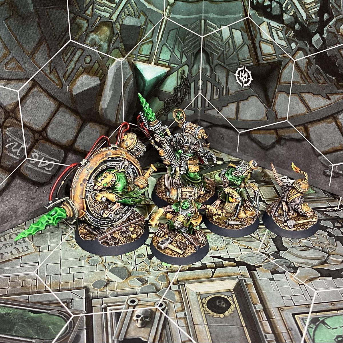 vivanagoya's tweet photo. ネズミ🐀完成!And here’s the Tunnelpack for #warhammerunderworlds #embergard the soonest after release I’ve painted a core box set in easily years https://t.co/1bYVhsxMKr