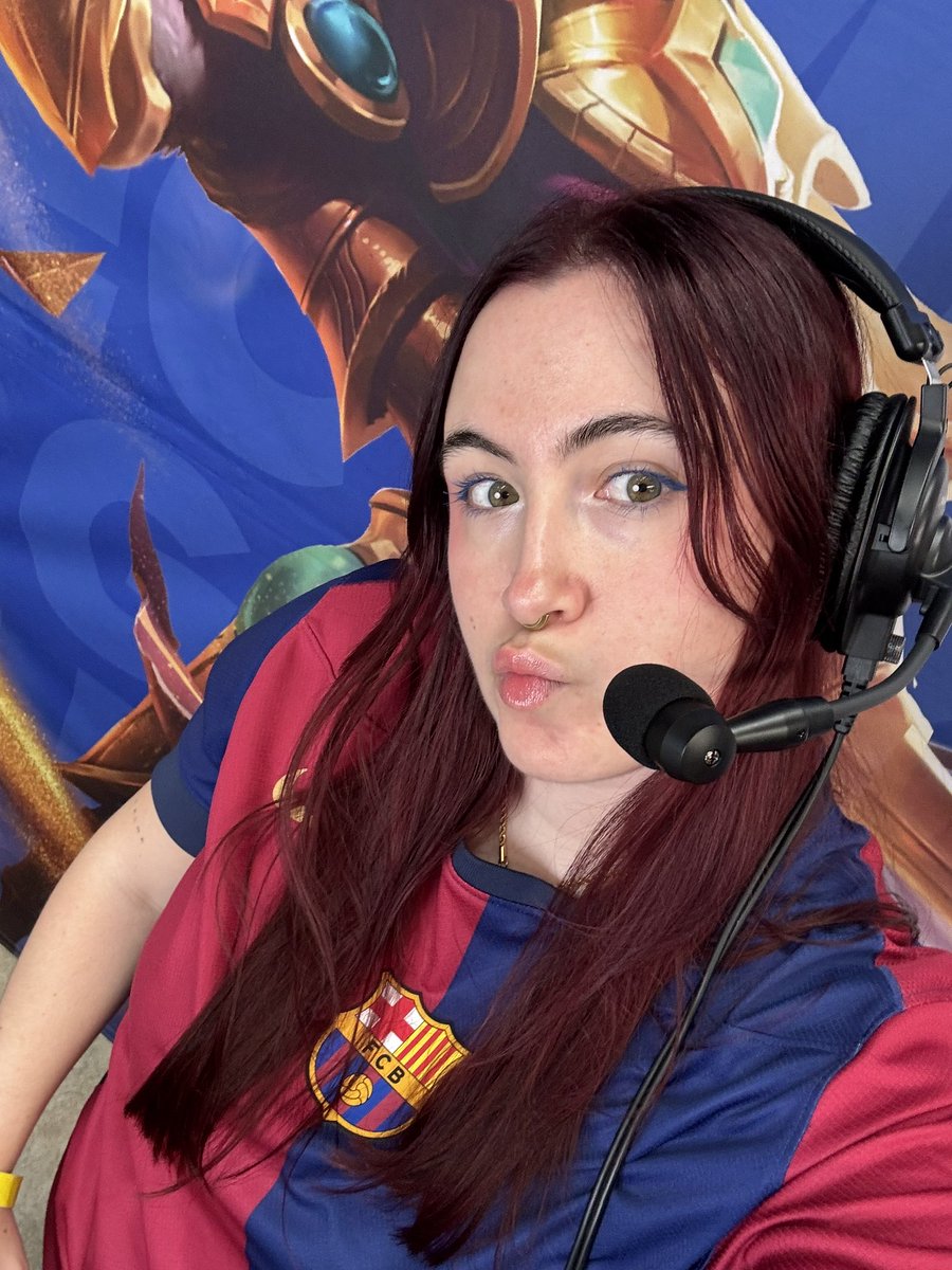 Començo el dilluns processant aquest cap de setmana! 

Un any més el <a href="/SagaSaloGaming/">SAGA Saló del Gaming</a> em fa descobrir videojocs que defensen el català. I aquesta vegada he pogut premiar-los als Premis SAGA. 

Gràcies per fer-me gaudir però sobretot per comptar amb mi cada vegada més 🤍