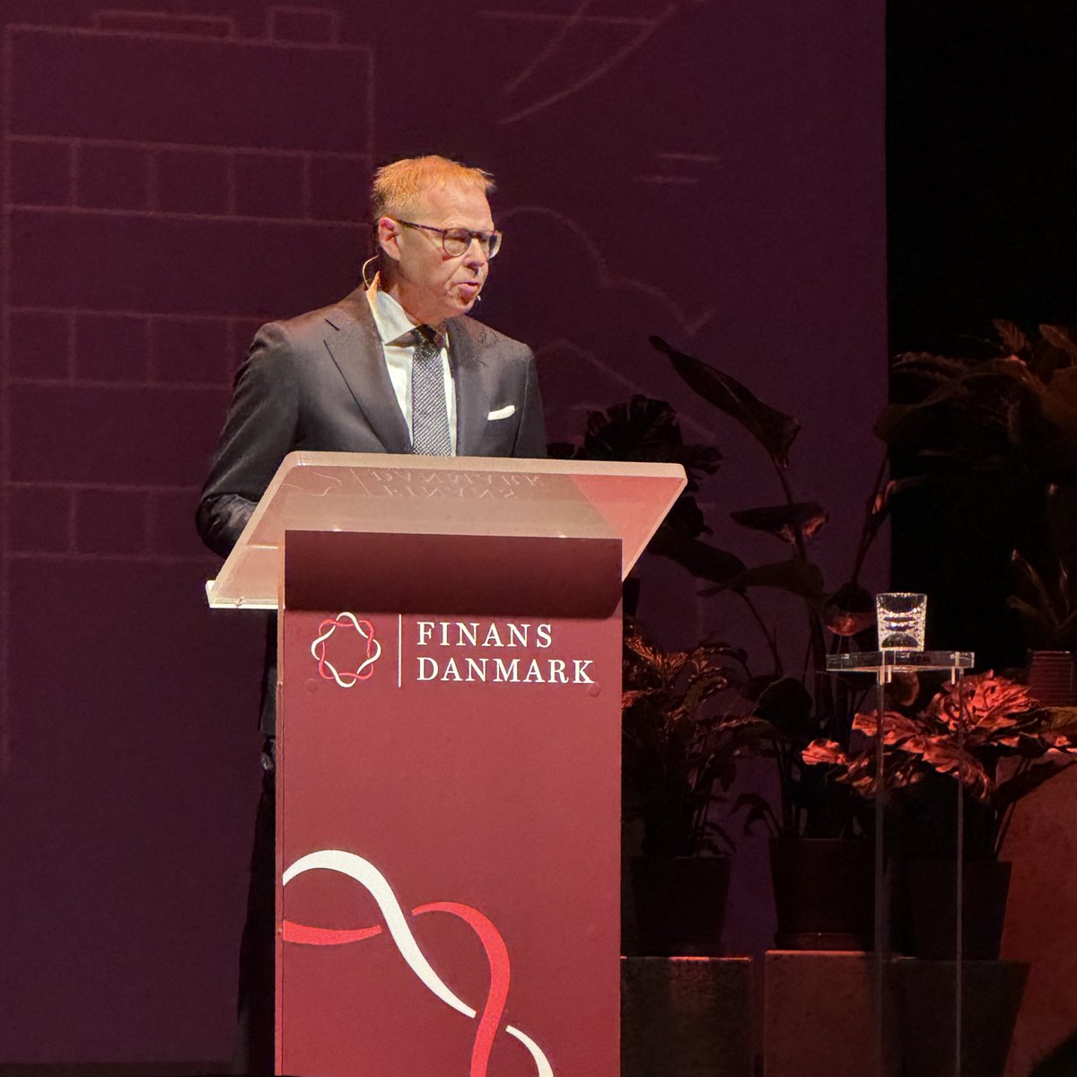 MHOestergaard's tweet image. Klar commitment fra den finansielle sektor til at styrke vores fælles sikkerhed på #fida24 #dkpol #dkbiz