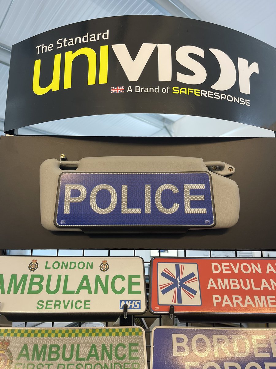 Univisor is a brand of Safe Response. The versatile, simple yet effective sign to use in your unmarked or temporary vehicle to clearly identify your role. Aimed at the Emergency services with #police #ambulancefirstresponder #ambulance #fire #firstresponder #lifeboat #coastguard