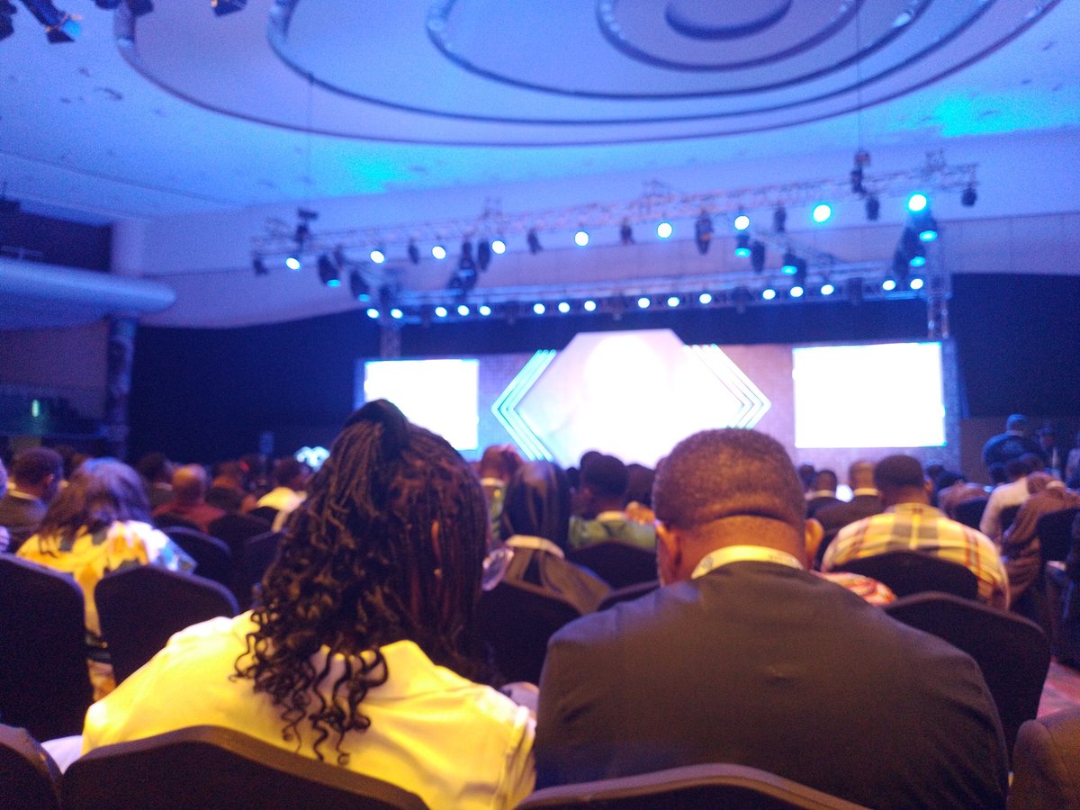 RahmanOlaniyan's tweet image. Live at The Bluechip Data and AI Summit 

 #BluechipSummit2024  #DataForAfrica #FutureOfData #AITransformation #TechLeadership #DataDriven