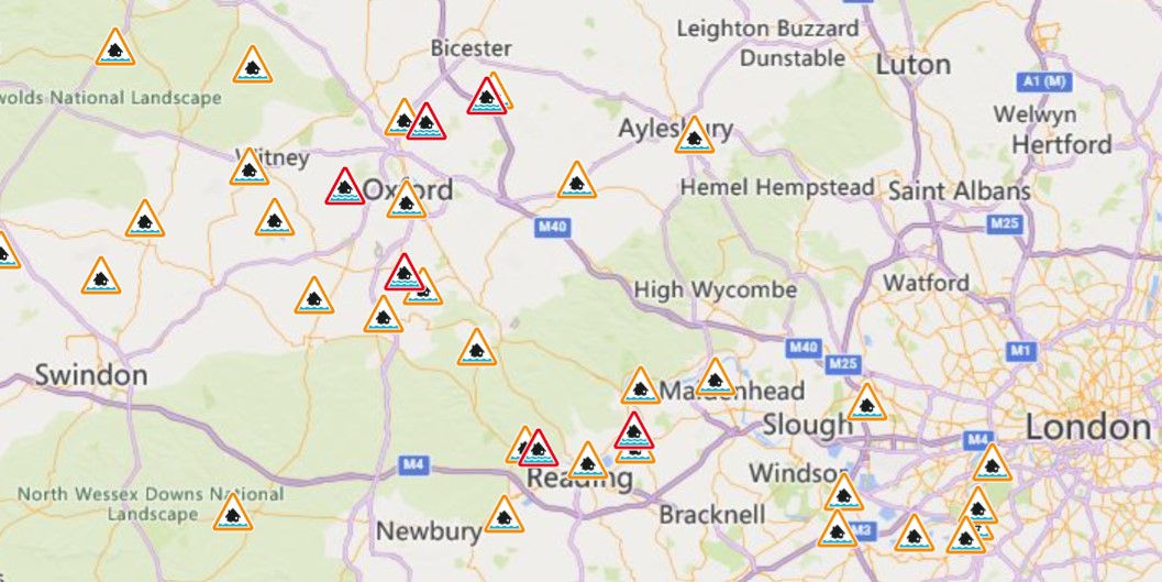 EnvAgencySE's tweet photo. While it's an improving picture, there are still flood warnings and alerts in Oxfordshire, Berkshire, Surrey and west London.

Details here: https://t.co/6pNHD8K3Jj

Sign up to receive flood warnings: https://t.co/YnKOa6YDrV

What they mean and what to do: https://t.co/ZoNWQE3PT6 https://t.co/gUAoctkfjJ