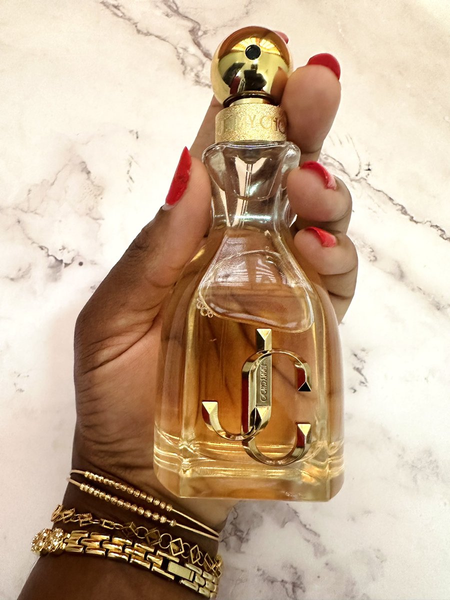 jamstarrrr's tweet image. Day 1 of randomly unboxing new bottles
 
#SOTD Jimmy Choo I want choo 

Fruity floral goodness, the peach in this one always gets me…😮‍💨 

A sweet girl frag 🥰

Oh and I can’t get enough of this Fido’s song 

#fragzspace