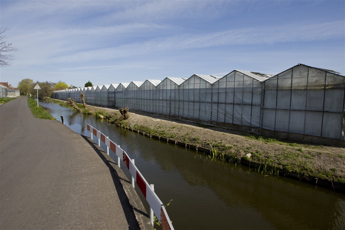 Delfland heeft een vernieuwde ‘Richtlijn Compensatie Verharding’. Hierin staan maatregelen om wateroverlast tegen te gaan bij ruimtelijke plannen. Bijvoorbeeld het bouwen van nieuwe woningen of uitbreiden van bedrijven. Lees meer 👉 ap.lc/FWJxp