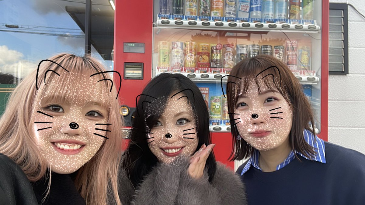 EXTEMPORIZE2022's tweet image. アポロコピーバンドの日！！！

とっても楽しかったです！！！
EXTEMPORIZEまで見てくださった
お客さん、演者さん
音響さん、照明さん
ありがとうございました！🥰💓💓💓

アツい1日でしたね😆✨✨
みんなで楽しむ空間のあるアポロは
家みたい！素敵です😊🫧
またよろしくお願いします！