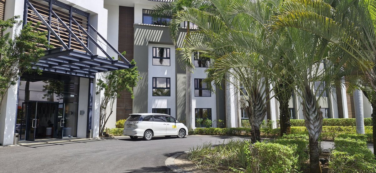 fizal_buggerz's tweet photo. Voila Bogatelle hotel, Moka, Mauritius https://t.co/5AfVYo6bz9
