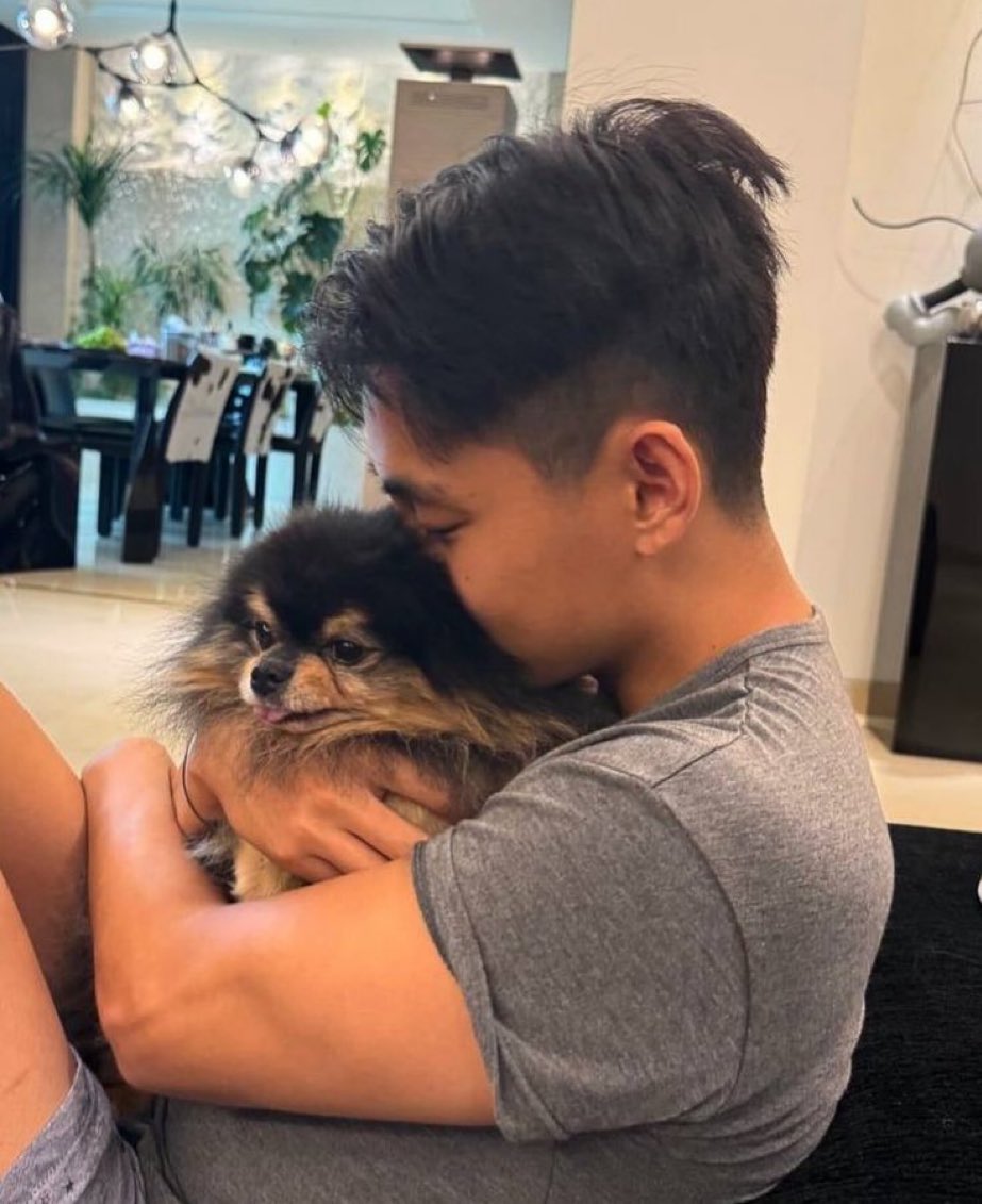 bvkodtangi's tweet photo. no wagging tail or excited barks will be waiting for him after his service and that thought alone shattered my heart https://t.co/svlDct7FK2