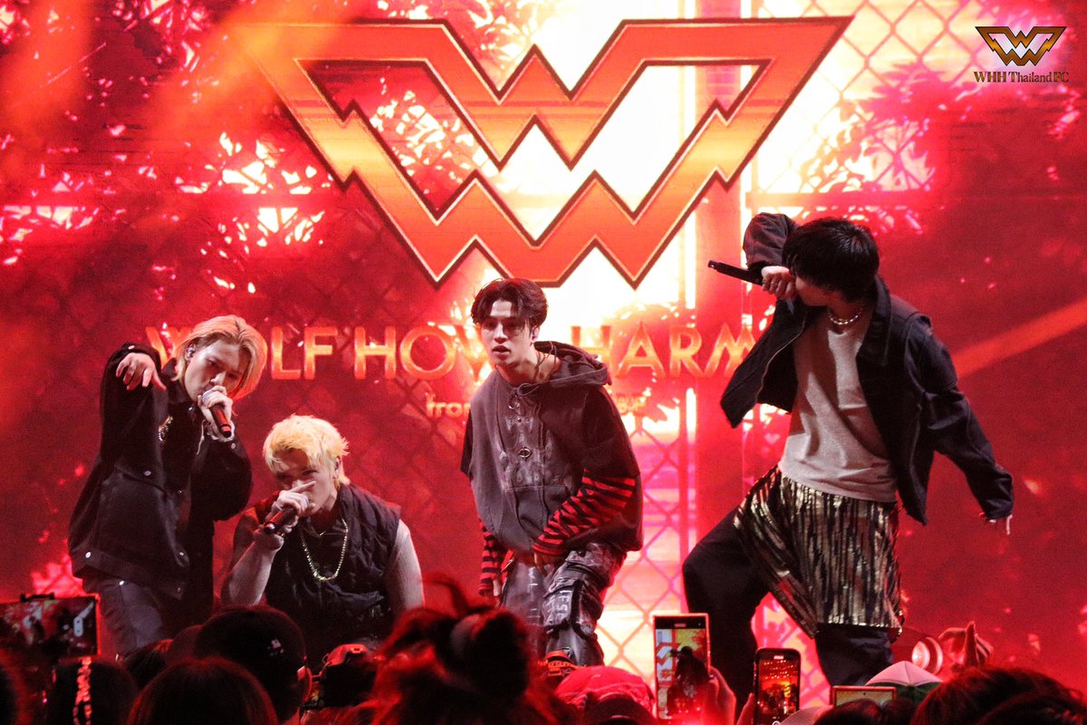 WHHThailandFC's tweet photo. 🇹🇭 "SIAM J-SHOW" 🇯🇵
🗓️29/11/2024
PERFORMANCE SHOW
📍SHOW-STAGE, SIAM SQUARE, BANGKOK, THAILAND🇹🇭
#WOLFHOWLHARMONY
#WHH #青春WHH
#วูฟฮาวล์ฮาร์โมนี่
#WHHinThailand
#SiamJShow2024presentedbyAirAsia
#SiamJShow2024
#サイアムJショー2024
#ShowStage https://t.co/CONsQmx9z0