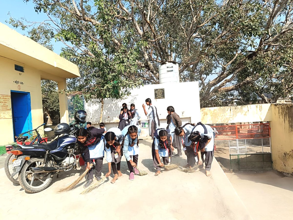 #JalUtsav in Tamil Nadu
Together, we’re fostering responsibility, knowledge, and a brighter future for water sustainability in Tamil Nadu! <a href="/SanFirstIndia/">Sanitation First India</a> <a href="/jaljeevan_/">Jal Jeevan Mission- #JalJeevanMission #HarGharJal</a> <a href="/PIBWater/">PIB | Ministry of Jal Shakti</a> <a href="/NITIAayog/">NITI Aayog</a> <a href="/DenmarkinIndia/">Rasmus Abildgaard Kristensen</a>