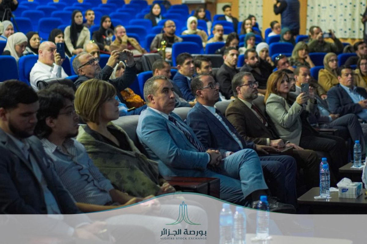 Bourse_Alger's tweet image. 📷 عودة بالصور إلى أول حدث نظم بمناسبة منح تأشيرة الإدراج  شركة &quot;مستشير&quot; في  البورصة
في يوم السبت 30 نوفمبر 2024، شهدت المدرسة الوطنية العليا للتسيير بكُلية حدثًا تاريخيًا بمناسبةمنح تأشيرة إدراج أول شركة ناشئة ,شركة &quot;مستشير&quot; في البورصة.
#Moustachir #IntroductionEnBourse #Bourse