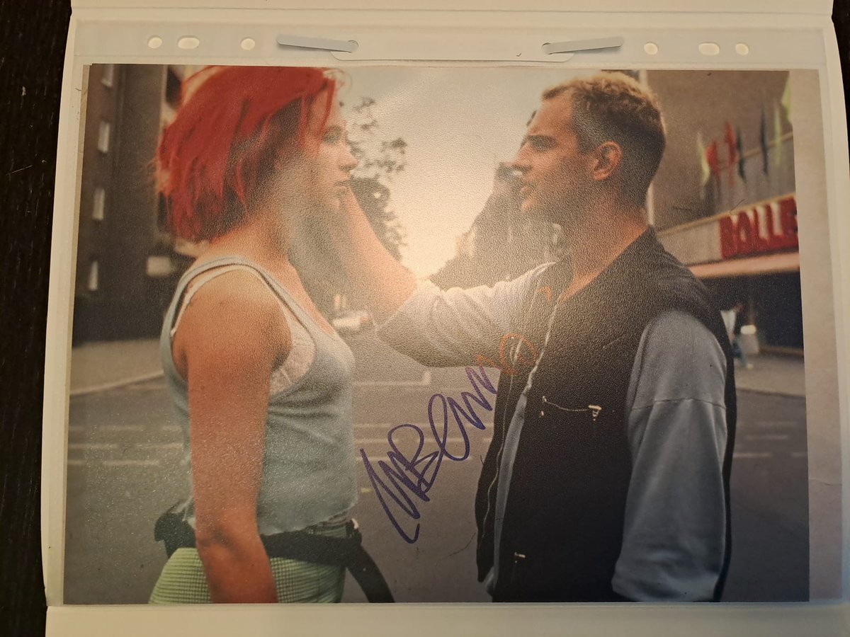 MovieShots | Digital Collectibles ποΈπποΈ (@movieshots) on Twitter photo π Christmas Raffle Alert! π
Win a Moritz Bleibtreu signed Run Lola Run card (in collaboration with Markus Brandes Autographs) or exclusive MovieShots! πβ¨
1οΈβ£ Share your favorite Christmas movie in our Discord.
2οΈβ£ Complete this form: docs.google.com/forms/d/1fVazpβ¦
β° Deadline: π Christmas Raffle Alert! π
Win a Moritz Bleibtreu signed Run Lola Run card (in collaboration with Markus Brandes Autographs) or exclusive MovieShots! πβ¨
1οΈβ£ Share your favorite Christmas movie in our Discord.
2οΈβ£ Complete this form: docs.google.com/forms/d/1fVazpβ¦
β° Deadline: