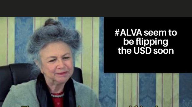 Saratee Couture ♥️ #JW $BUBBLE tweet media