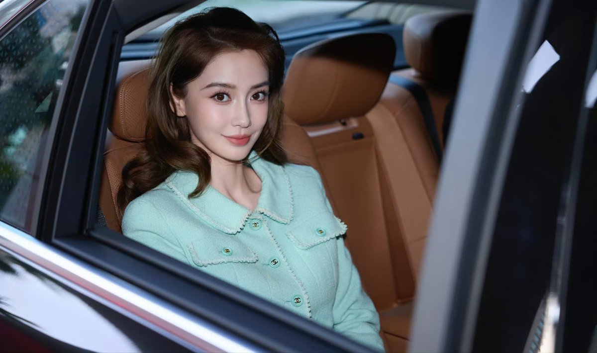 angelababy 杨颖 updates tweet media