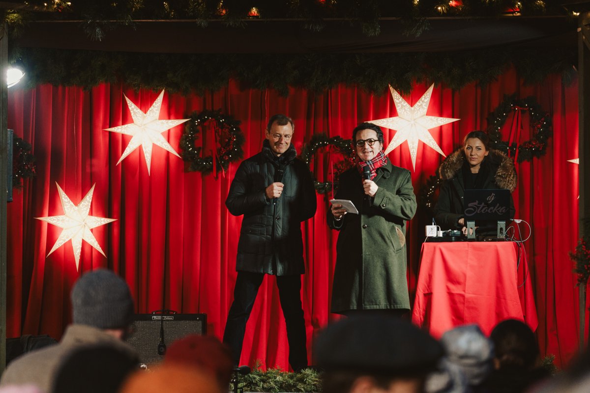 Se ha inaugurado el famoso Mercado navideño de Riga al que este año se suma un belén de España, obsequio de la Región de Murcia <a href="/regiondemurcia/">Gobierno de la Región de Murcia</a> 
Más info: exteriores.gob.es/Embajadas/riga…