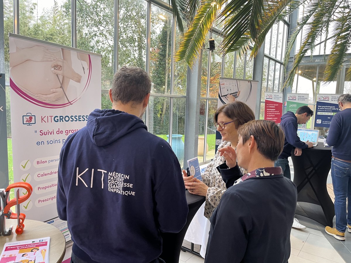 Kitmedical_'s tweet photo. De retour des RDV avec la médecine libérale 📍@terrabotanica 

Merci @URMedLib_PDL pour l'accueil ainsi qu'à toutes celles et ceux qui ont pris le temps d’échanger sur notre stand

Votre enthousiasme et vos retours nous motivent à aller toujours plus loin🚀 https://t.co/QtGXv4OrMa