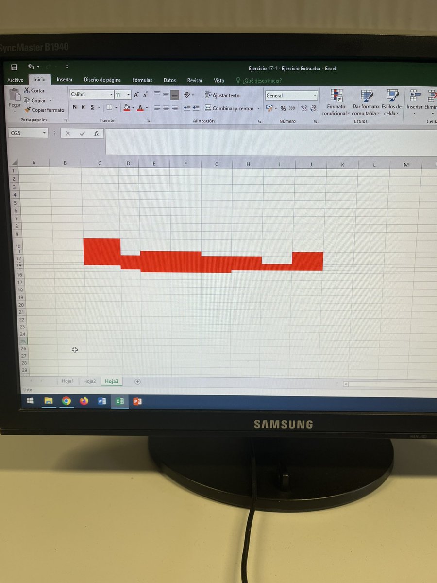 CigarroWassap2's tweet photo. no os vais a creer quien he encontrado escondido en mi excel https://t.co/W0JCE960dd