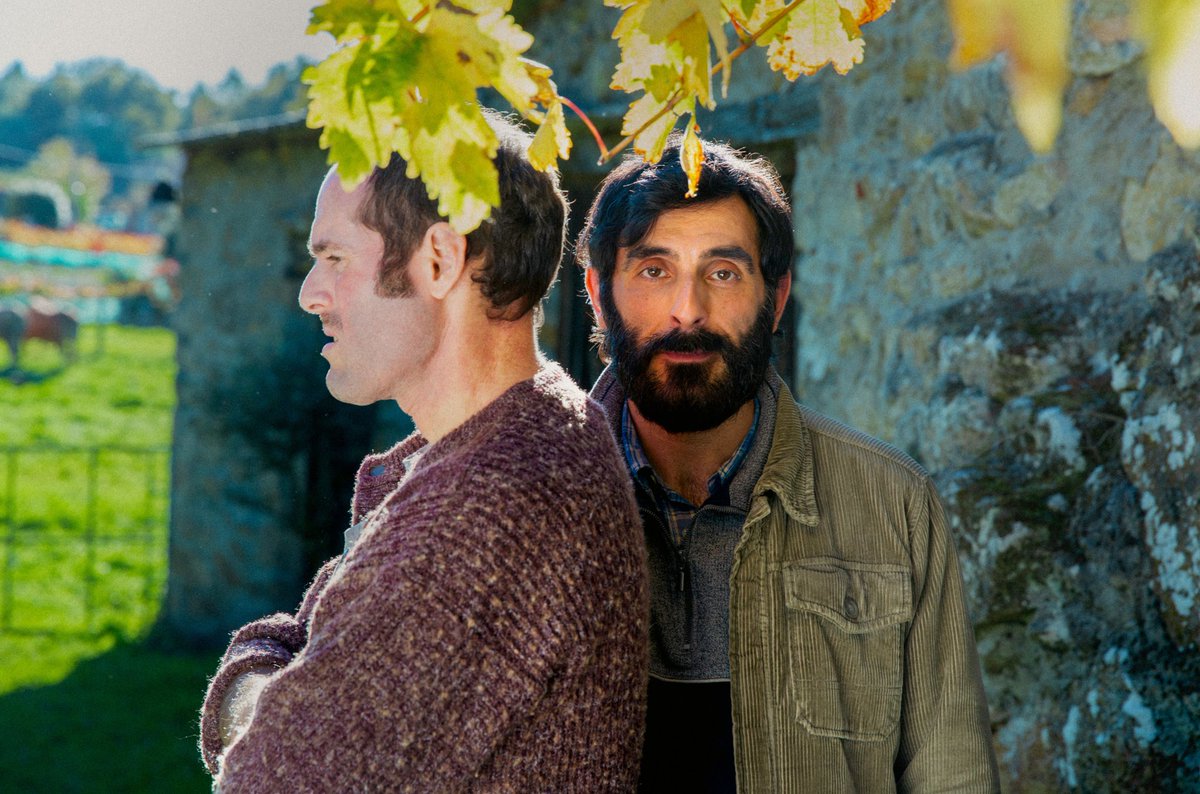 alteregoth's tweet photo. El actor #MiloTaboada protagoniza junto a #DiegoAnido el cortometraje #CaraDeCona, un thriller rural rodado en Galicia💥
Compartimos algunas imágenes del rodaje de este corto dirigido por #GuillermoDeOliveira que se estrenará en 2025🎬
#CaraDeCona
#ZarpruderPictures
#Setima https://t.co/WjgmR7QBgu