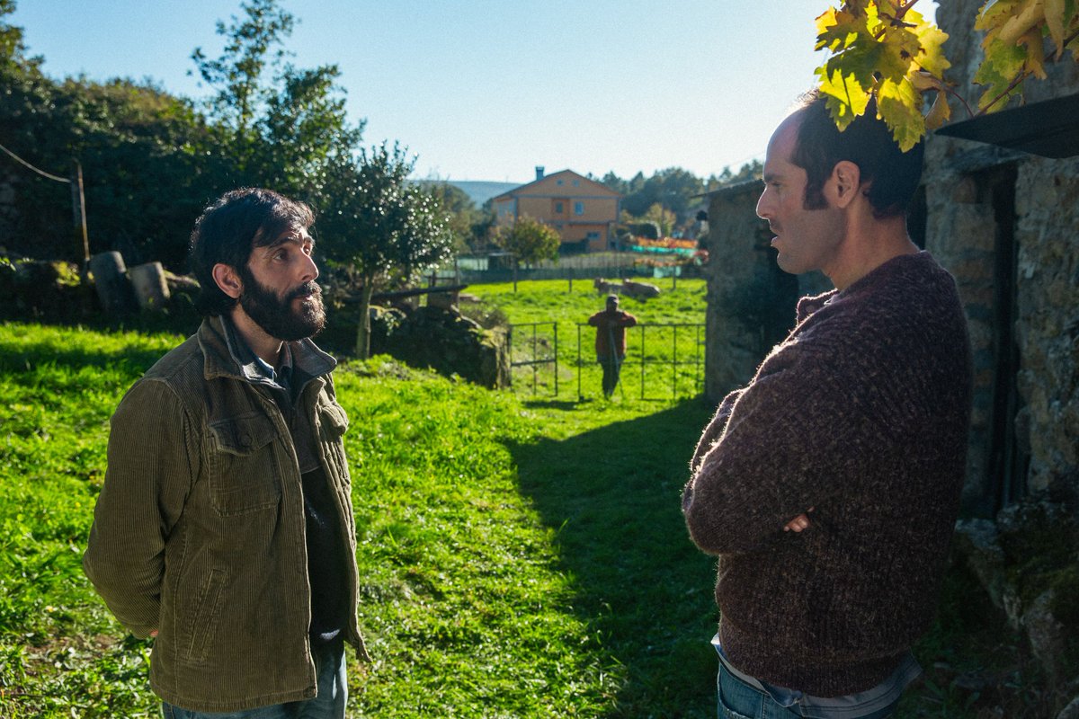 alteregoth's tweet photo. El actor #MiloTaboada protagoniza junto a #DiegoAnido el cortometraje #CaraDeCona, un thriller rural rodado en Galicia💥
Compartimos algunas imágenes del rodaje de este corto dirigido por #GuillermoDeOliveira que se estrenará en 2025🎬
#CaraDeCona
#ZarpruderPictures
#Setima https://t.co/WjgmR7QBgu