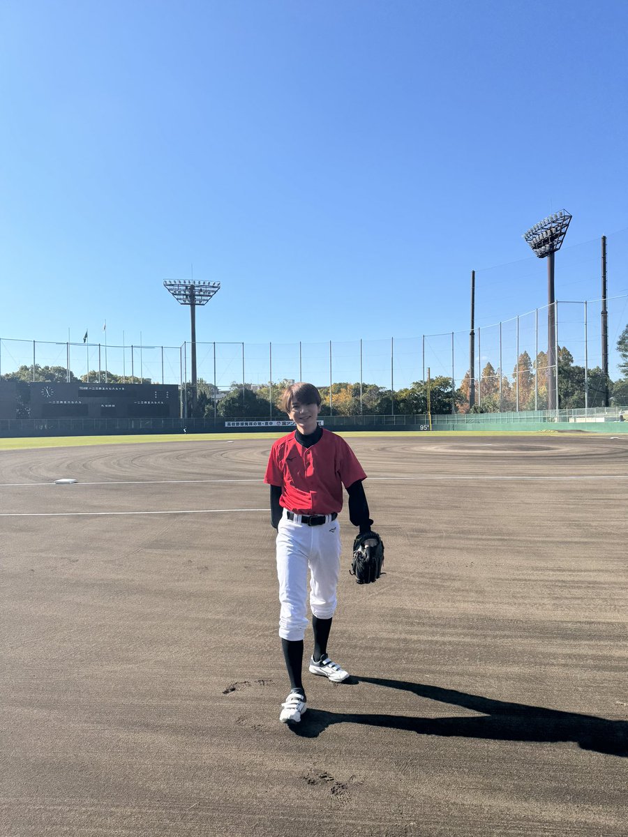 motomachimayuge's tweet photo. いやー、今日告知させていただきましたけど、本当にカンテレさんの年末特番に出演させていただけて嬉しかったです。
髙橋は芸能界引退ではなく、YX factoryの経営や横浜バニラの事業に支障がない範囲で今後も芸能の活動もしていきたいなって思ってます。（こんな僕にオファーいただければの話ですが）
今後ともよろしくお願いします！！！