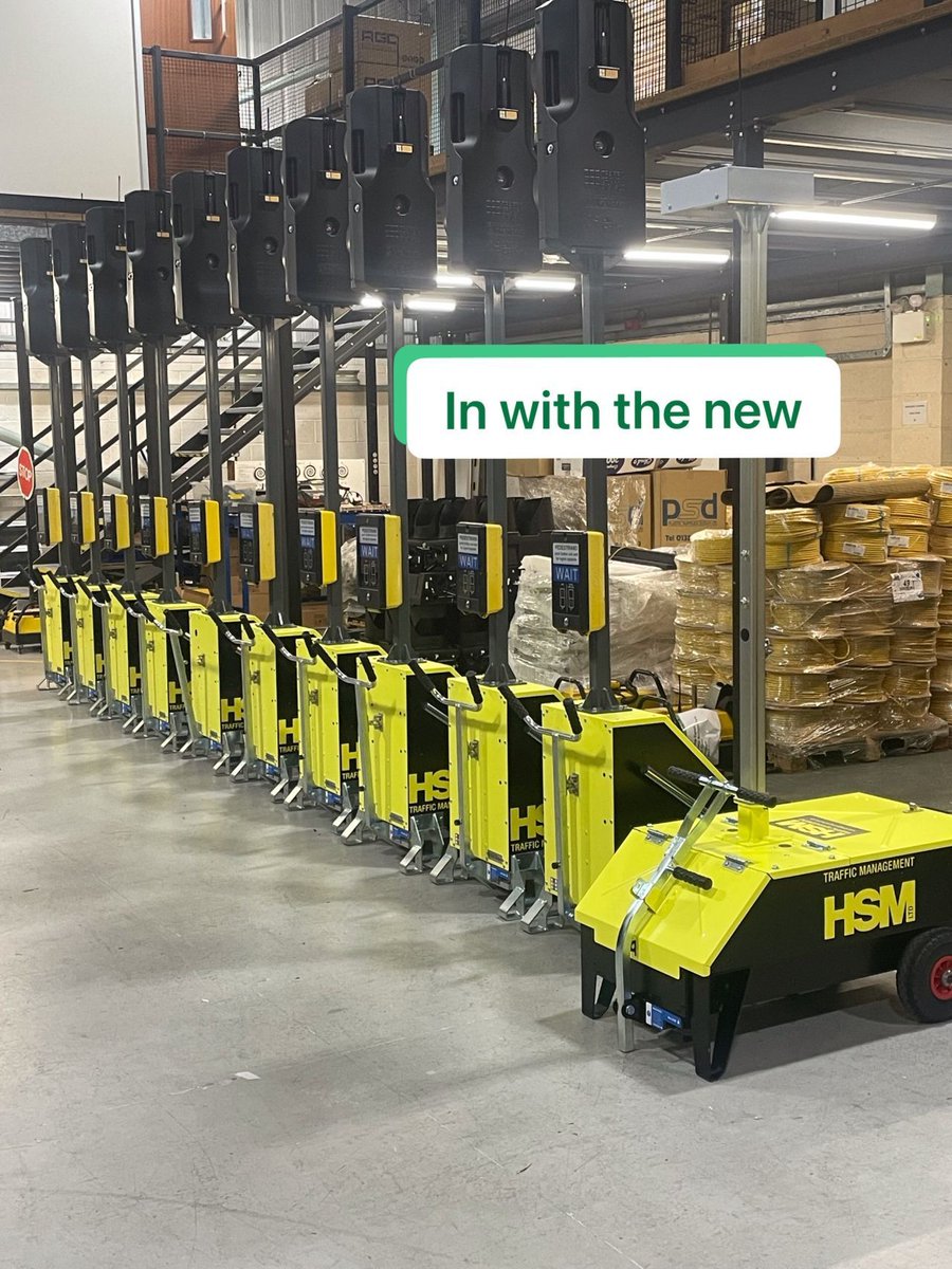 'Tis the season...📦🎅

An early present has been opened, with the team at HSM recently taking advantage of our upgrade service to receive a fresh batch of Evo ACM signals!

Huge thanks to the team at Highway Safety Management Ltd for this order - we hope they serve you well! 🤝