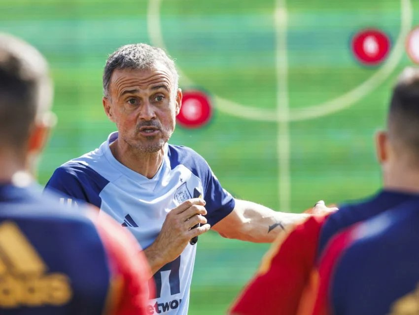 ⬇ HILO 2 | 🧵 ¿CÓMO CREAR TAREAS DE ENTRENAMIENTO? ⚽ #EliteSport x <a href="/RepoGuzman/">David Guzman 'Repo'</a>
El entrenamiento es uno de los puntos más importantes del día a día, por eso la creación de tareas es clave.

🟧 Importancia
🟧 Objetivos/Modelo
🟧 Tipos de Tarea
🟧 Aspectos de desarrollo