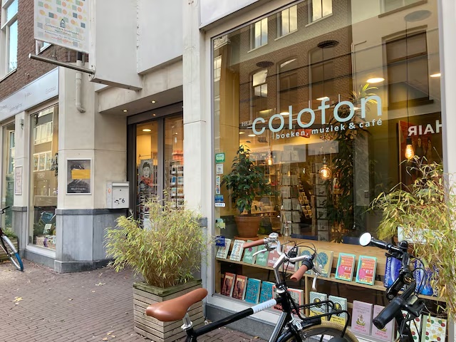 Voor de Volkskrant werd Walter geinterviewd door Anna Stibbe over het ontstaan van onze cooperatie en de plannen die er zijn voor de toekomst.

volkskrant.nl/boeken/noodlij…

#arnhem #ditisarnhem #boeken