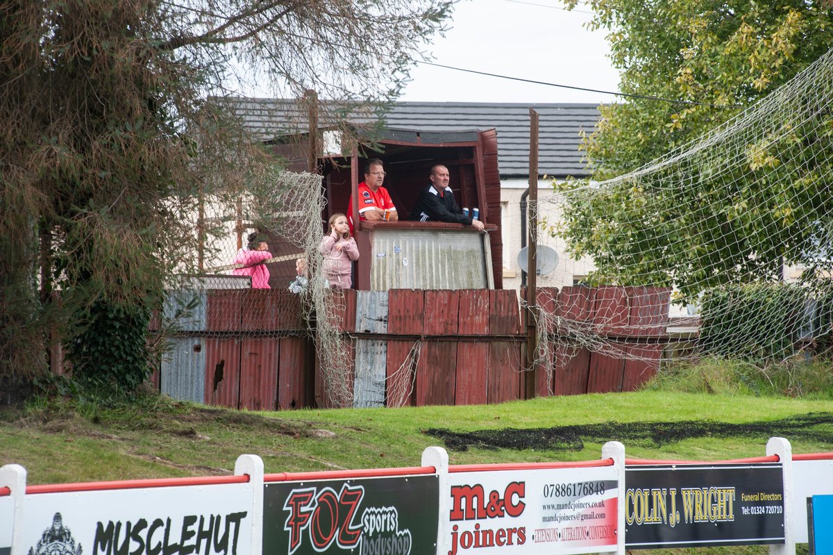 Philosophy Football (@phil_football) on Twitter photo Thanks to our friends <a href="/NutmegMagazine/">NutmegMagazine</a> the tale of photographer <a href="/alanmccredie/">Alan McCredie</a> 's trip to <a href="/OfficialCJFC/">Camelon Juniors FC</a> v <a href="/csstrollers/">Civil Service Strollers FC</a> feat the best stand in any stadium, anywhere, with garden and house attached.
nutmegfootball.substack.com/p/bovril-broonā¦
<a href="/Detroit67Book/">Stuart Cosgrove</a> Thanks to our friends <a href="/NutmegMagazine/">NutmegMagazine</a> the tale of photographer <a href="/alanmccredie/">Alan McCredie</a> 's trip to <a href="/OfficialCJFC/">Camelon Juniors FC</a> v <a href="/csstrollers/">Civil Service Strollers FC</a> feat the best stand in any stadium, anywhere, with garden and house attached.
nutmegfootball.substack.com/p/bovril-broonā¦
<a href="/Detroit67Book/">Stuart Cosgrove</a>