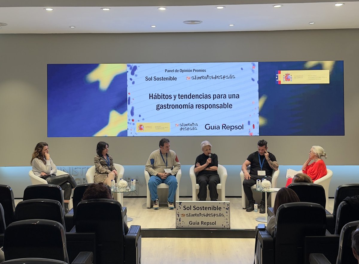 Los Soles Sostenibles coinciden en la necesidad de informar y en el papel fundamental de la educación para concienciar sobre la sostenibilidad en el sector. #AlimentosdEspaña