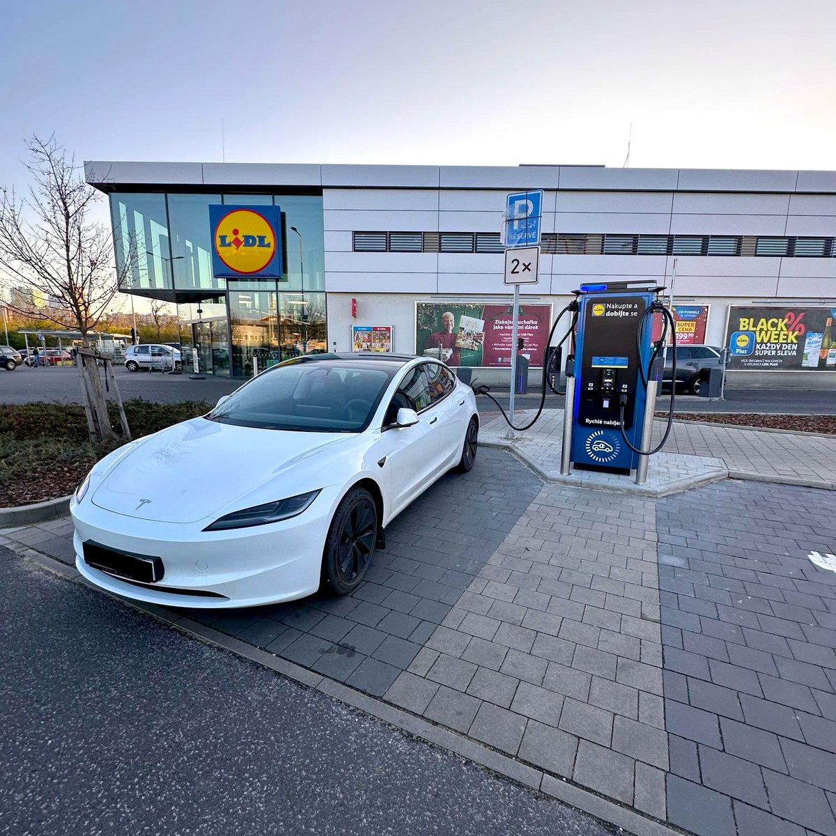 EV Nabíjení tweet media