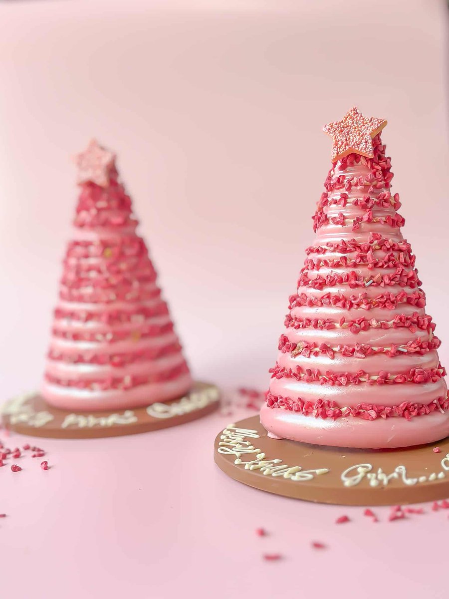 onlyissy's tweet image. HO..HO..HO..HE'S COMING!
Just look at these delectable chocolatey goodies for your Christmas table...or to simply gobble up yourself as a xmas treat!! Each of these festive edible gifts are handmade from Belgian chocolate, and are proving to be very popular with you all!