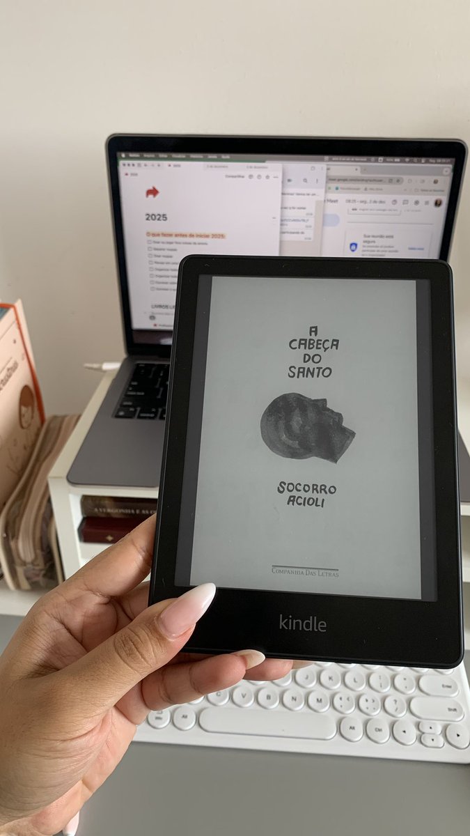 eitagiovannas's tweet image. Me indicaram esse livro em um tuíte e acabei ele em 3 dias. Que leitura boa.