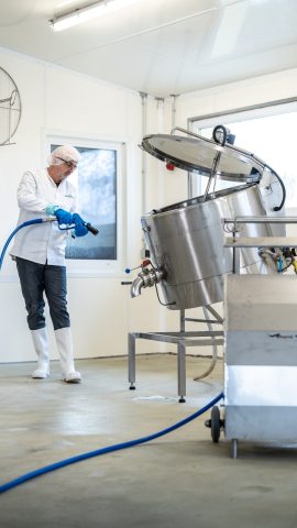 Das Niederdruck-Schaumgerät »Thorni« der JD5 Hygiene GmbH wurde für die Lebensmittelbranche und die Landwirtschaft entwickelt. #JD5 #Thorni #NiederdruckSchaumgerät #Reinigung #Lebensmittelanlagen #Hygiene
lebensmittel.kuhn-fachmedien.de/niederdruck-sc…