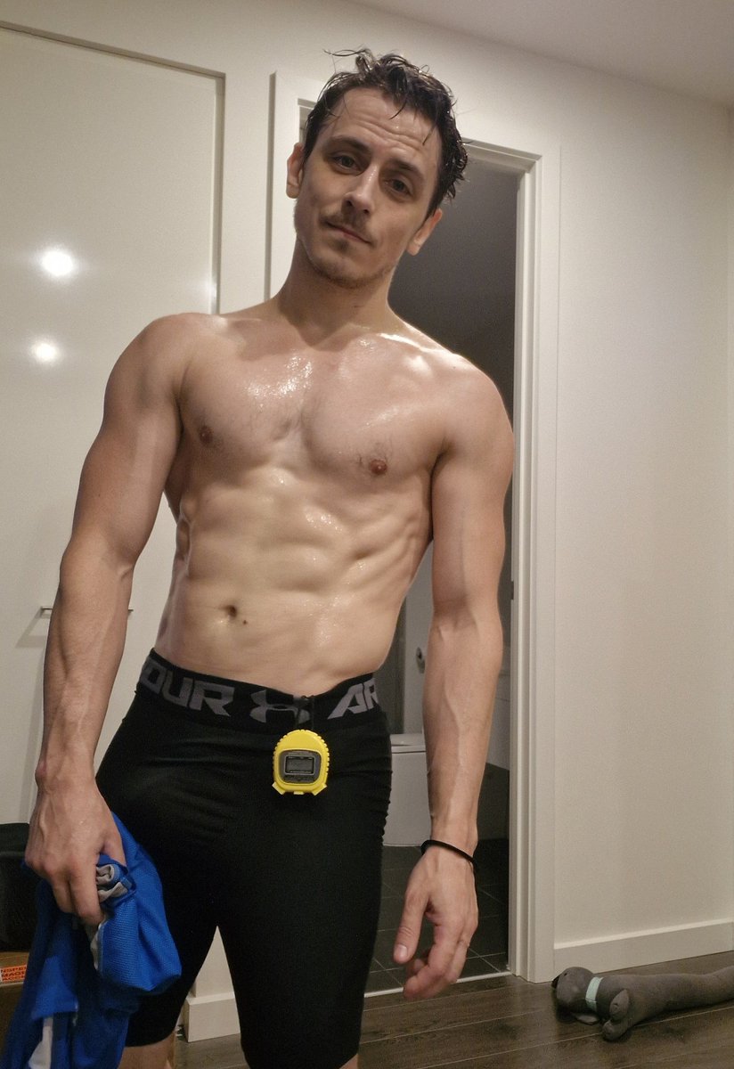 MathilExists's tweet photo. WAKE UP BABE, THERES ANOTHER MATHIL THIRST TRAP TO DROWN OUT THE DRAMA AND SCUM CLICKBAIT POSTS.
Rained all day so had to get the run in anyway and cruised a solid 32min 8km. Refreshing af given it was 30°C most of the day. https://t.co/DHDHYabPYA