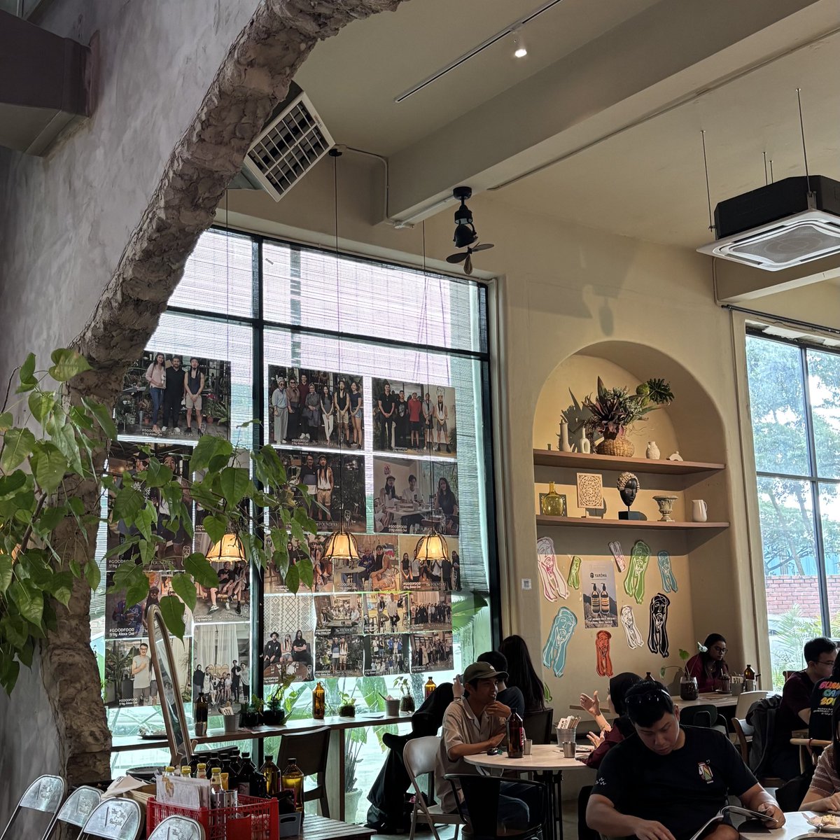 trynafindsylvia's tweet photo. Rainy day : Brunch 🧂 https://t.co/N2JEu2nr1H
