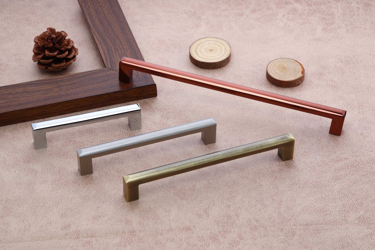 Meetvora2810's tweet image. Pull-Bar - 101
Top Benefits of Stainless Steel Bar Pulls:
•Durable and Long-Lasting: Stainless steel bar pulls are resistant to corrosion and can withstand heavy use.
#pullbar #hardware #stainless_steel #hoomedecor #cabinethandles #handel