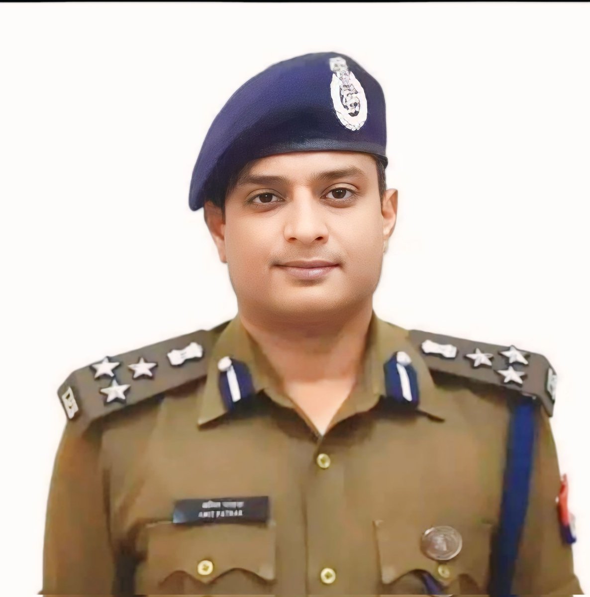 IPS अमित पाठक जी का पुलिस उप महानिरीक्षक @digdevipatan देवीपाटन परिक्षेत्र में पदभार ग्रहण करने पर हार्दिक शुभकामनाएं एवं मंगल बधाईयां ।

पं.शैलेन्द्र मणि मिश्र
     राष्ट्रीय प्रवक्ता
विश्व सनातन महासंघ
9616883673
6393695151