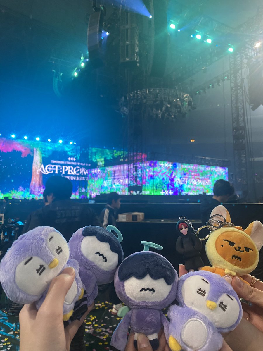 natu9_'s tweet photo. 241201 京セラドーム🤍
🐧🦊🐧🫶🫶🫶
#TXT
#TXT_PROMISE
#TXT_TOUR_ACTPROMISE https://t.co/eiJ3f2mwQb