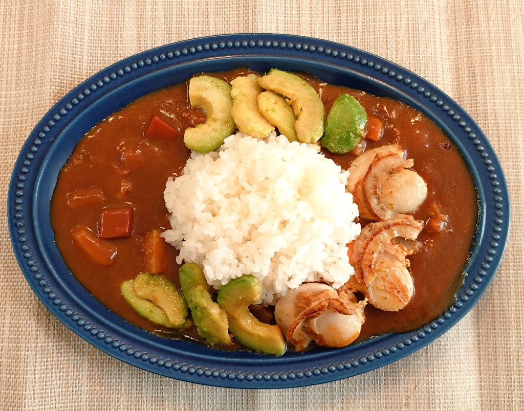 _murida_yo's tweet photo. 晩ごはんは帆立アボカドのカレーを食べました。おいしかったです。 https://t.co/BJZhj6ZO8F