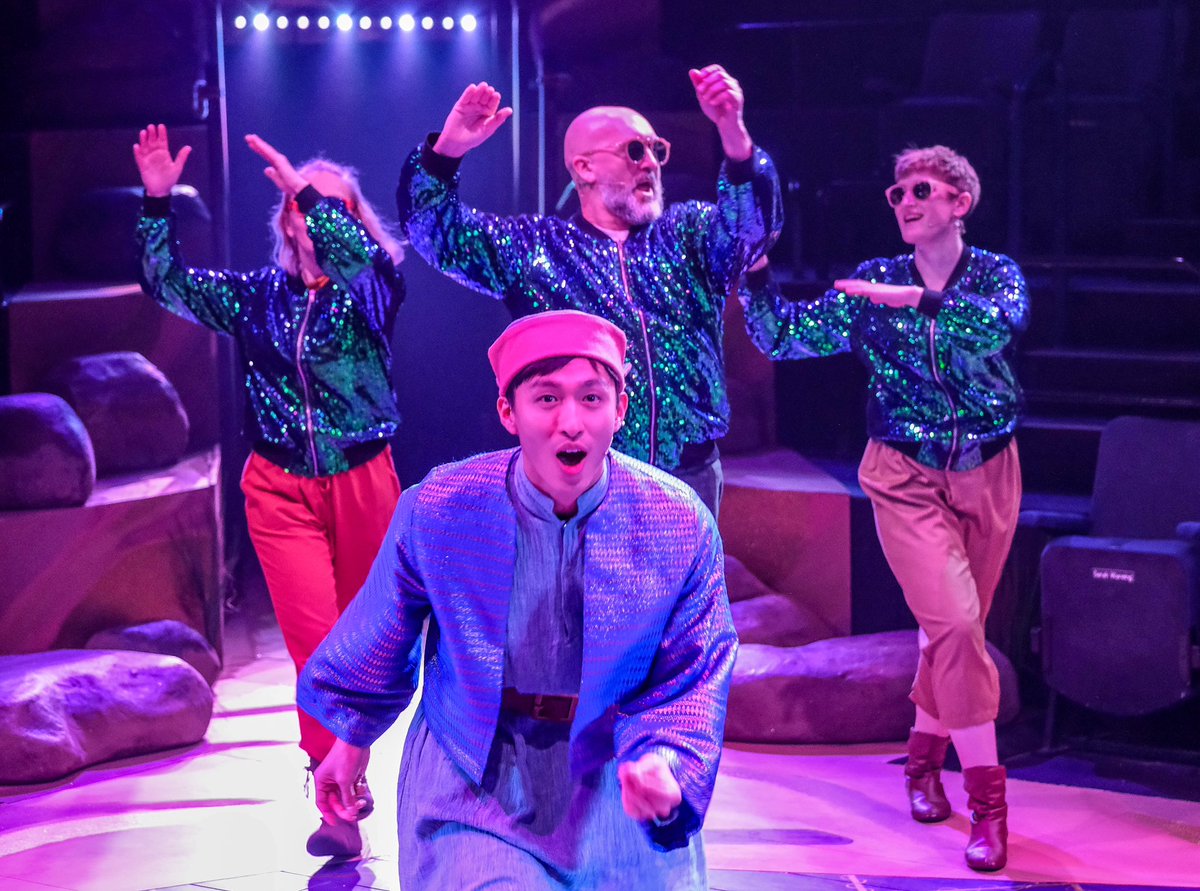 ScarboroughWeb's tweet image. Some great photos from @thesjt’s production of Aladdin.  We can’t wait to enter the wonderful world of Scarbaresia! #pantotime 

Photos Tony Bartholomew