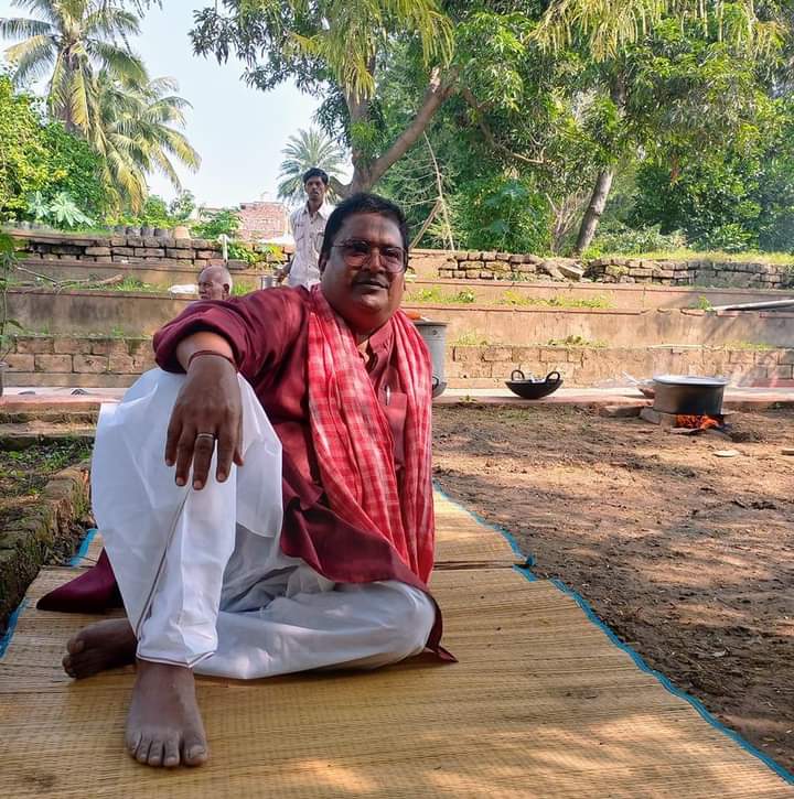 kanchansingh_23's tweet photo. Quote with something red ♥️🥰🙈
#TwitterRed
#RedTwitter https://t.co/iUGLnpnyin