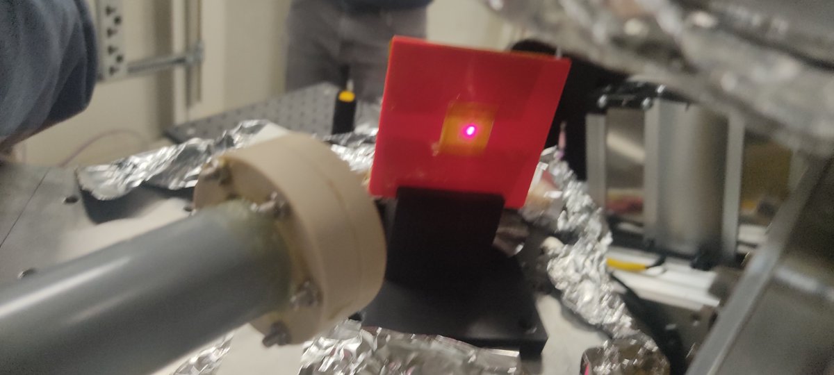 TCD_Chemistry's tweet image. We got some nice photos from the @tcddublin Baker group who just finished a few days of beamtime at I20 in @DiamondLightSou measuring RIXS on uranium compounds. Thanks to everyone at diamond for helping!