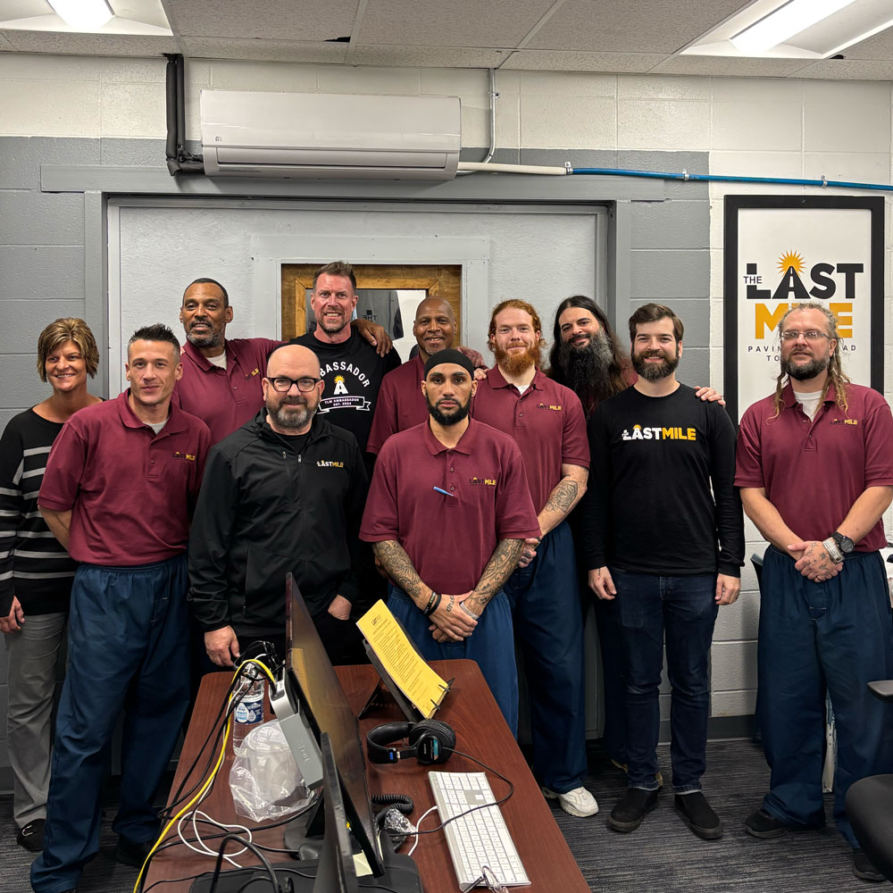 TLM's tweet photo. Having @RyanDLeaf in the Putnamville classroom was incredible. Stay tuned and subscribe to The Last Mile Radio podcast and our Youtube Channel - there’s a lot of amazing content coming!
#TheLastMile #RyanLeaf #criminaljusticereform
https://t.co/3tuZPdauY5 https://t.co/dH638bvyol