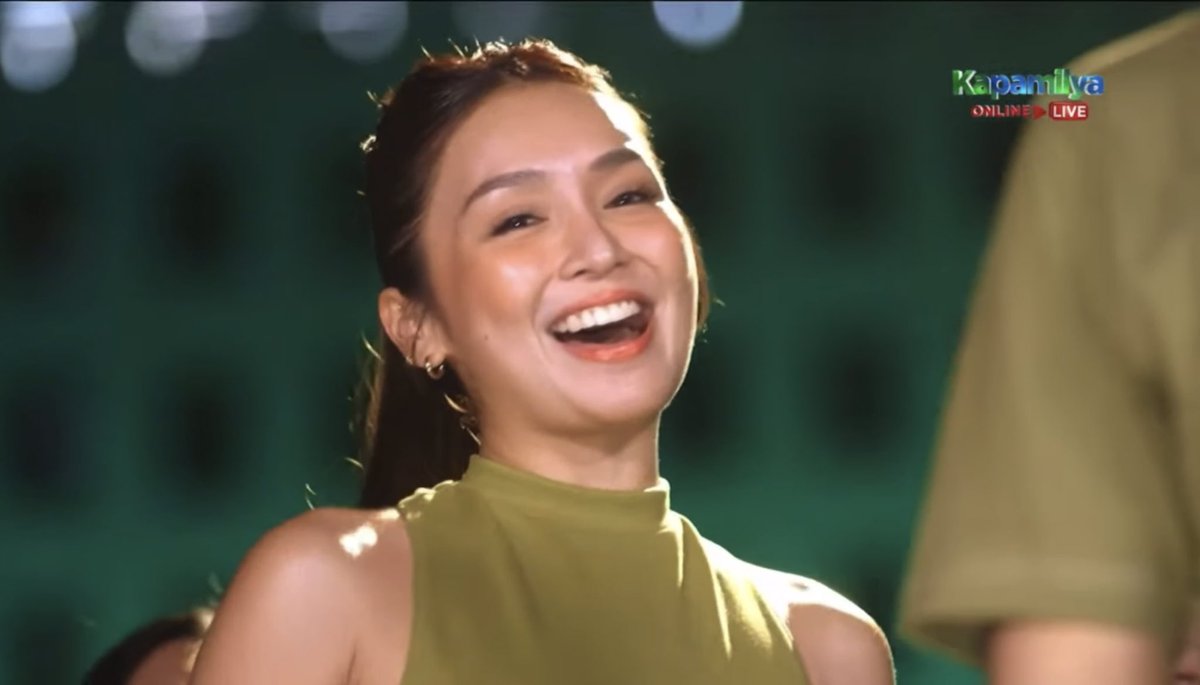 OfficialKBB's tweet photo. Asia's Superstar Kathryn Bernardo at the ABSCBN Christmas Station ID 2024 🌟💚

#OurStoriesShineThisChristmas
#ABSCBNChristmasID2024 https://t.co/ZT1euWHaOo