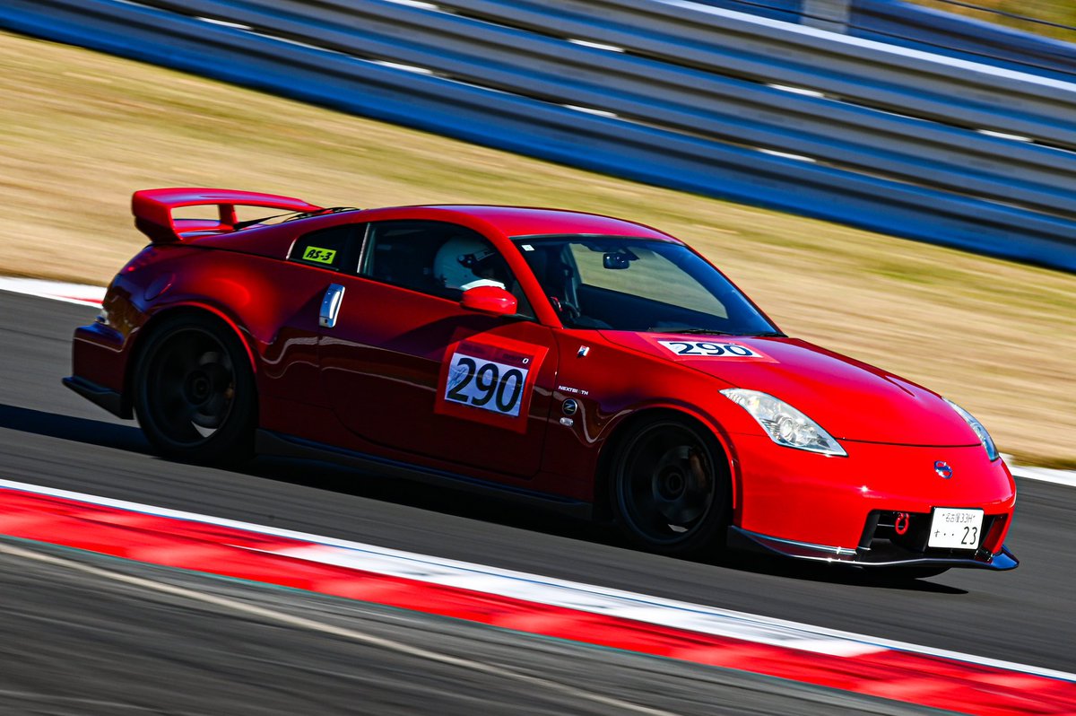 usm_kodai's tweet photo. Z-challenge EXHIBITION RACE
はじめてサーキットを走った半年前じゃニスフェスで走るなんて想像もできなかったけど、最高すぎました❤️🔥❤️🔥❤️🔥
#zchallenge #nextbirth
📸@nismo5523z33 https://t.co/SdH7yEO8Fv