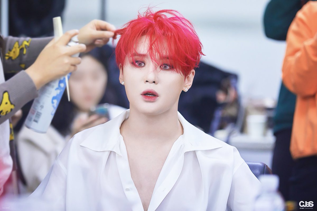 붉은 머리의 청초함🥀